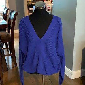 Double Zero V Neck Sweater Open Back